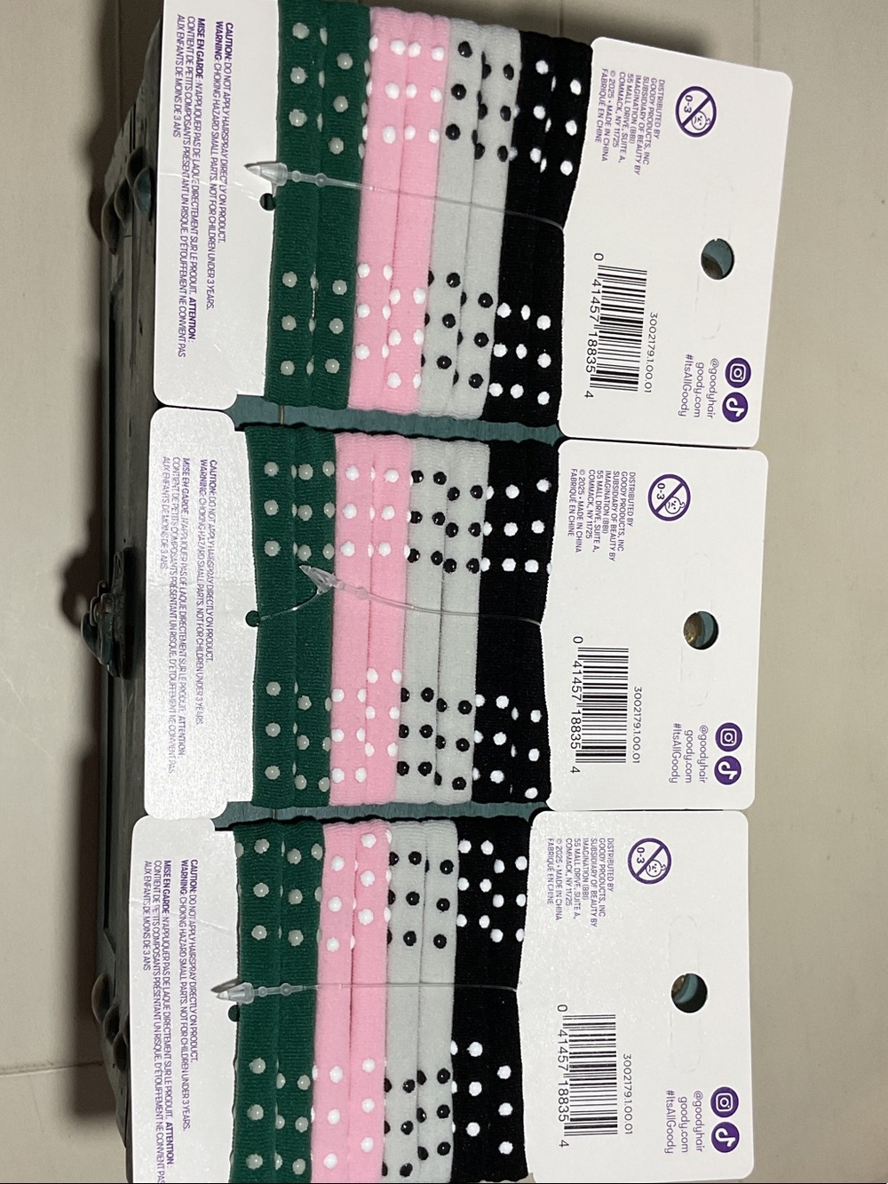 Goody Sport Non-Slip Hair Ties - Green Pink Grey Black - Picture 3 of 5